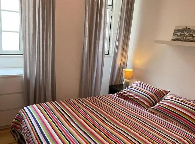 Beautiful Apartment Downtown Lisbon